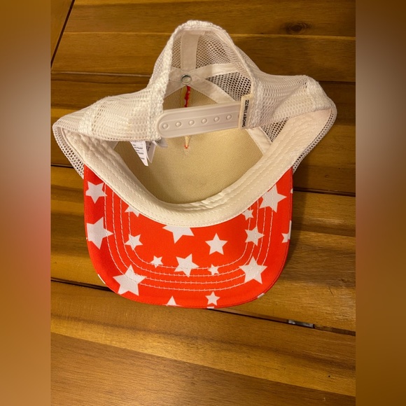 Women’s Billabong Red and White Stars  Mesh Snap Back Trucker Baseball - Picture 5 of 6